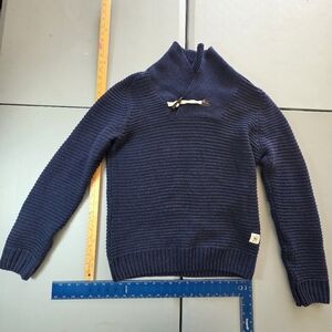 BellField Woman's Scoop Neck Sweater Size Medium